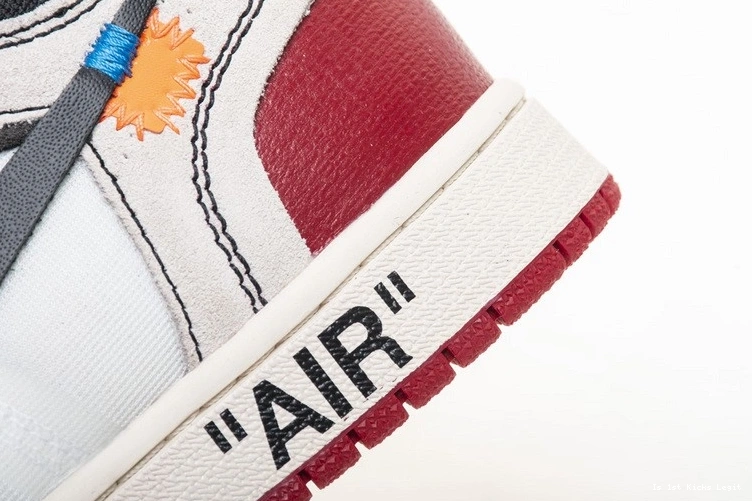 1 retro Jordan  chicago AA3834-101 NIKE Air OWT 0524